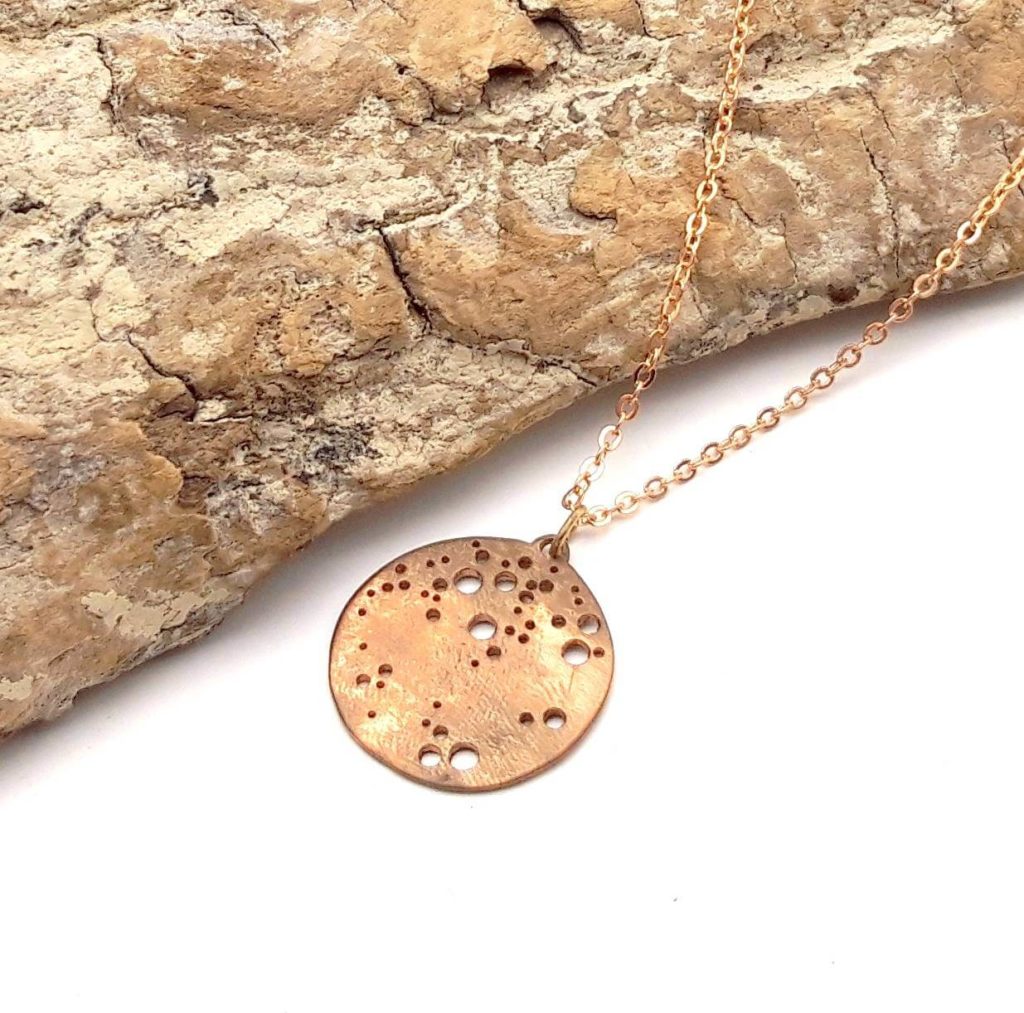 Collier medaillon bijouterie lyon or argent laiton cuivre bijoux créateur